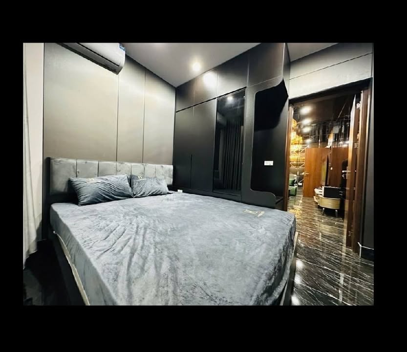 Nhà mặt phố Tôn Thất Tùng, Đống Đa, 37m², giá 5.6 tỷ - Đầy đủ nội thất sang trọng!