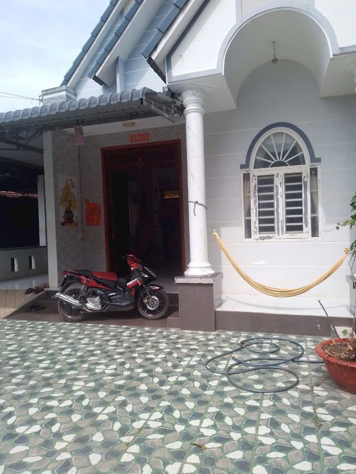 Nhà cấp 4 mái thái + nền đất 450m² tại An Thạnh Trung - Giá 1.4 tỷ thương lượng