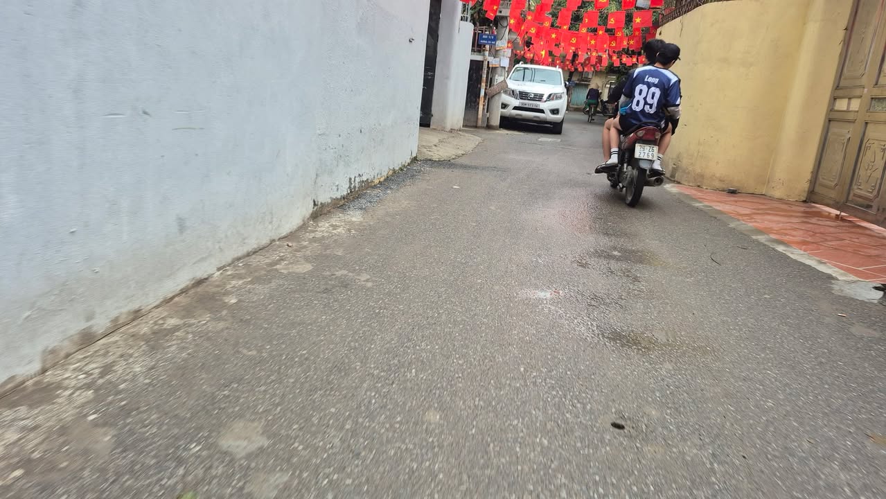 Nhà phố Tây Mỗ 35m² giá 7.5 tỷ - Ô tô đỗ trước nhà, sổ đỏ chính chủ!