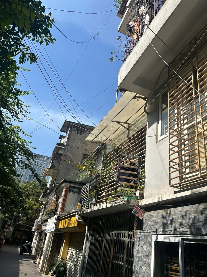 Căn hộ Tập thể Nguyễn Chí Thanh 27m² giá 3 tỷ - Sổ đỏ chính chủ