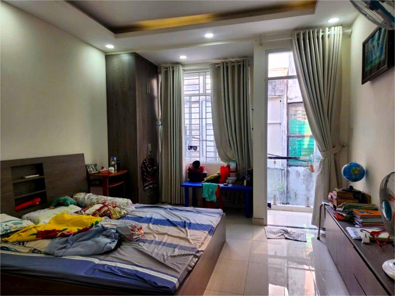 Nhà 4 tầng hẻm Nguyễn Đình Chiểu 36m² giá 7.3 tỷ - Sẵn sàng vào ở!