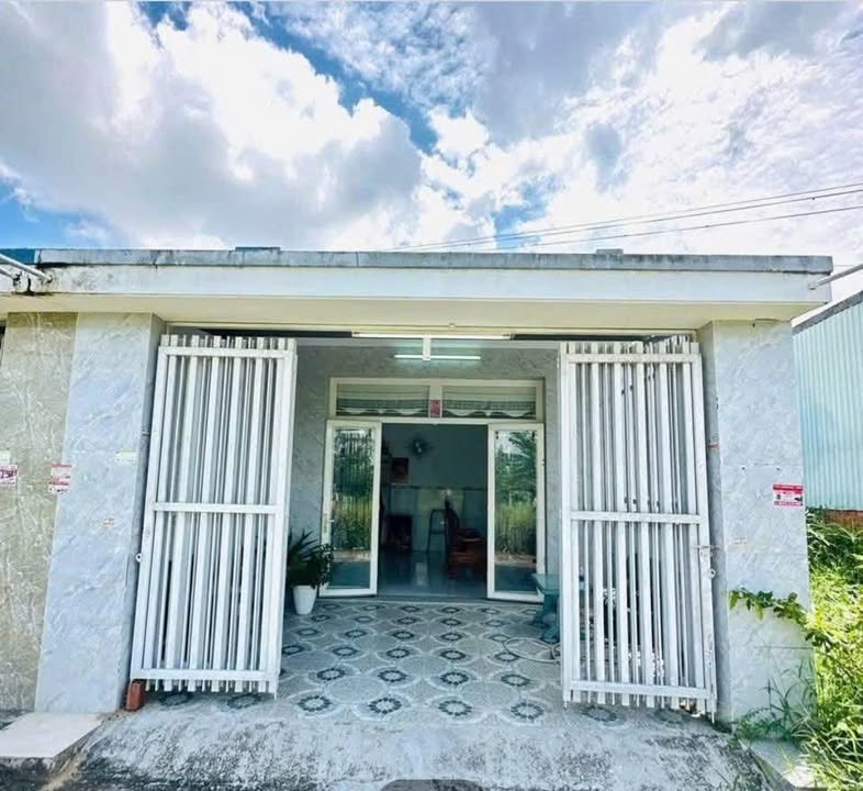 Nhà cấp 4 Hóc Môn 60m² giá 400 triệu - Sổ hồng đầy đủ, thương lượng nhẹ!