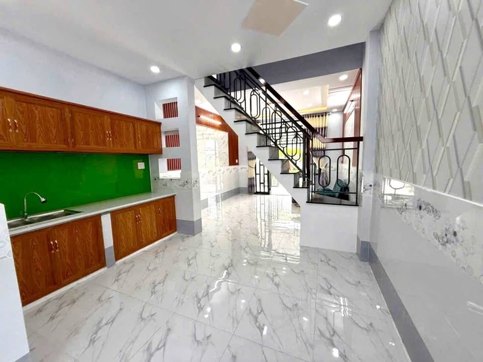Nhà riêng Xuân Thới Thượng, Hóc Môn 56m² giá 1.67 tỷ - Khu dân cư ổn định!
