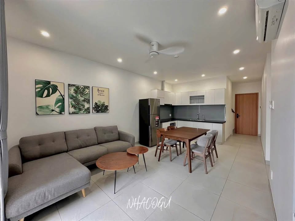 Căn hộ Kênh Tân Hoá, Quận 11, 100m² - Full nội thất cao cấp, sẵn sàng ở ngay!