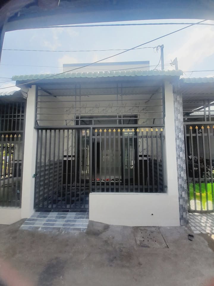 Nhà đẹp tại Phường Mỹ Thới, Long Xuyên, 100m² giá 1 tỷ - Chính chủ bán gấp!