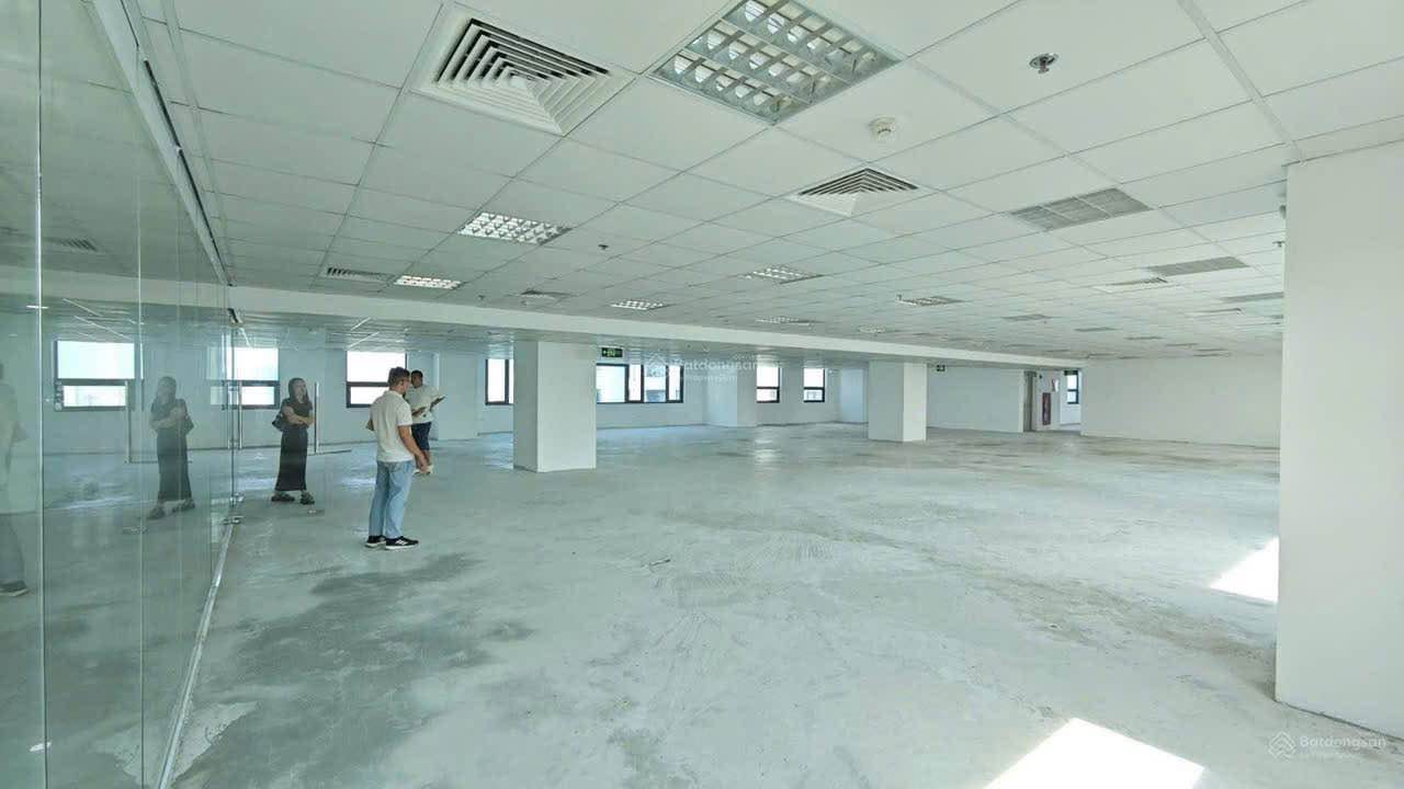 Văn phòng cho thuê tại Building Nguyễn Tuân, Thanh Xuân 135m² giá chỉ 33.75 triệu