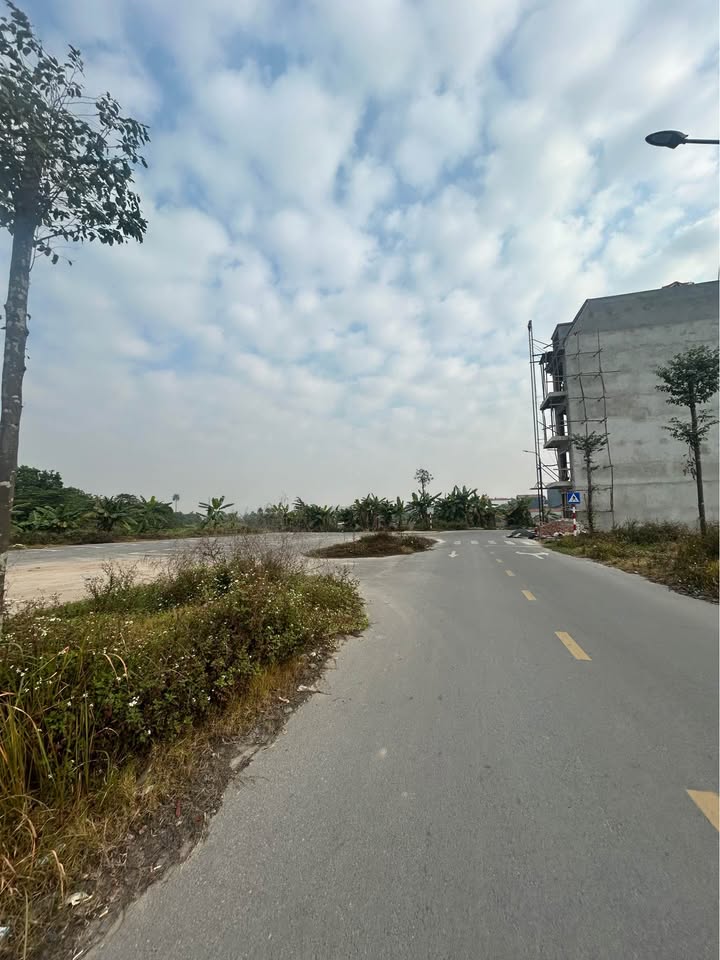 Đất nền lô LK5 Nhà văn hóa Thanh Quỳnh 100m² giá 4 tỷ - Cơ hội đầu tư sinh lời!