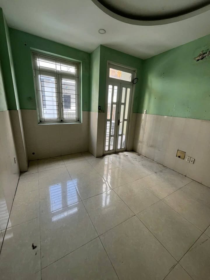 Nhà phố 5 tầng, Quận 5, 39m², giá 8.8 tỷ - Đầu tư sinh lời ngay!