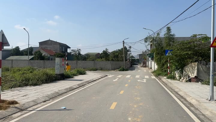 Đất tái định cư Long Hòa, TP Vinh 156m² giá 5.2 tỷ - Vị trí đắc địa, giao thông thuận lợi!