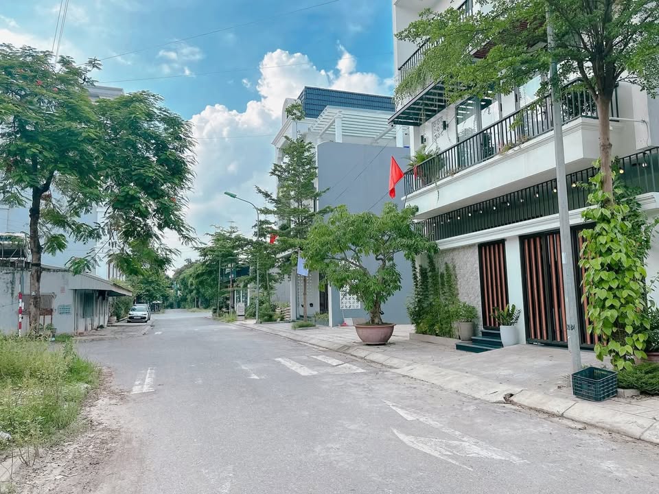 FrontHouse đường Trần Phú Việt Trì 88m² giá 6 tỷ - Mặt tiền 8m, hướng Tây