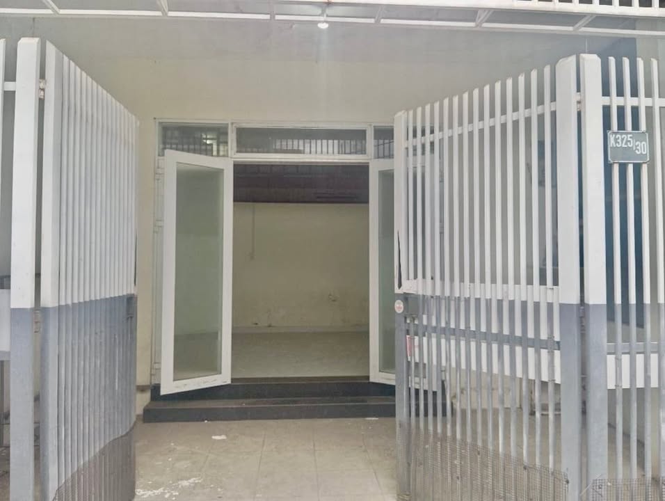 Bán nhà đường Hùng Vương, Đà Nẵng 75m² giá chỉ 5 tỷ - Ô tô đỗ cửa, vị trí đắc địa!