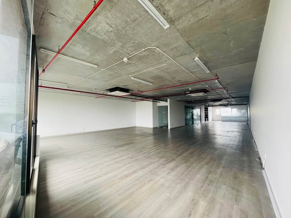 Văn phòng cho thuê tại đường 30 Tháng 4, Đà Nẵng 200m² - Không gian làm việc lý tưởng!