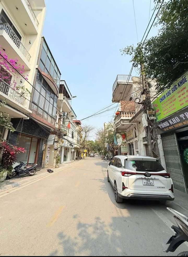Nhà cấp 4 mặt đường Hoàng Văn Thụ, Nam Định 33m² giá 2.685 tỷ - Kinh doanh thuận lợi!
