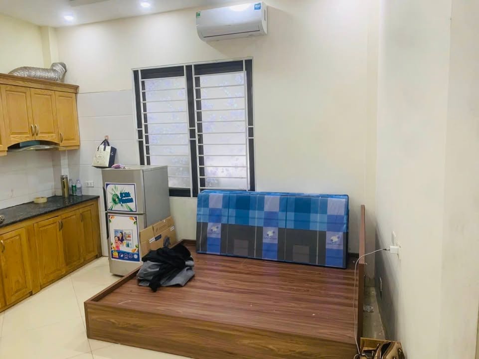 Cho thuê phòng đẹp tại Ngõ 160 Ái Mộ, 23m² - Vệ sinh khép kín, nội thất đầy đủ!