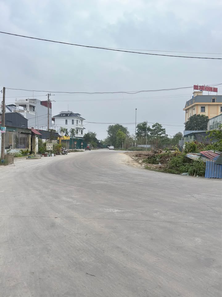 Đất nền KCN Hoằng Long 100m² giá 3 tỷ - Vị trí kinh doanh thuận lợi!