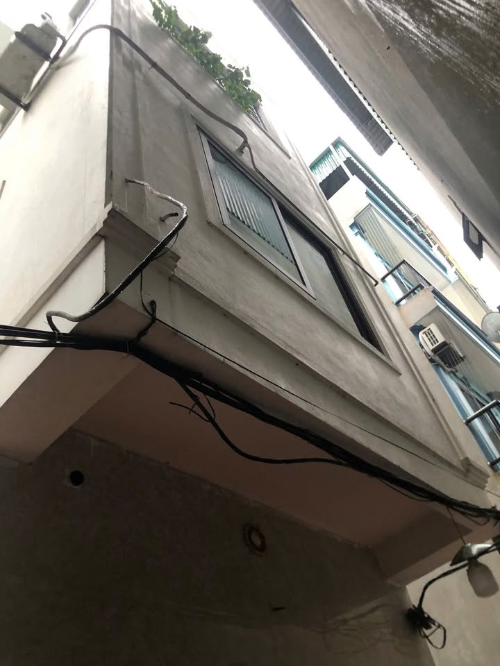 Nhà phố Tả Thanh Oai 33m² giá 4.3 tỷ - Chính chủ, sổ đỏ, bán gấp!