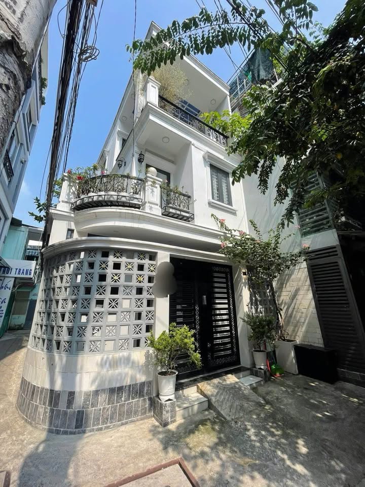 Nhà riêng Huỳnh Văn Bánh 52m² giá 9 tỷ - Ô tô đỗ cửa ngay!