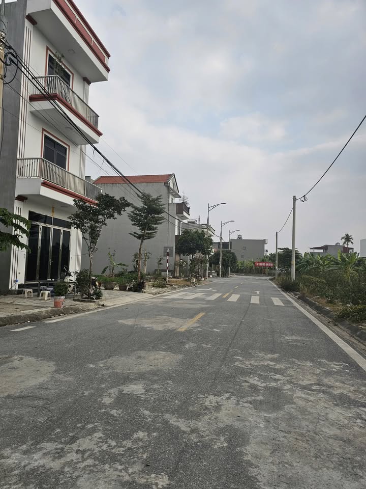 Nhà tái định cư Liêm Chung 100m² giá 4.7 tỷ - Vị trí đắc địa gần trường chuyên