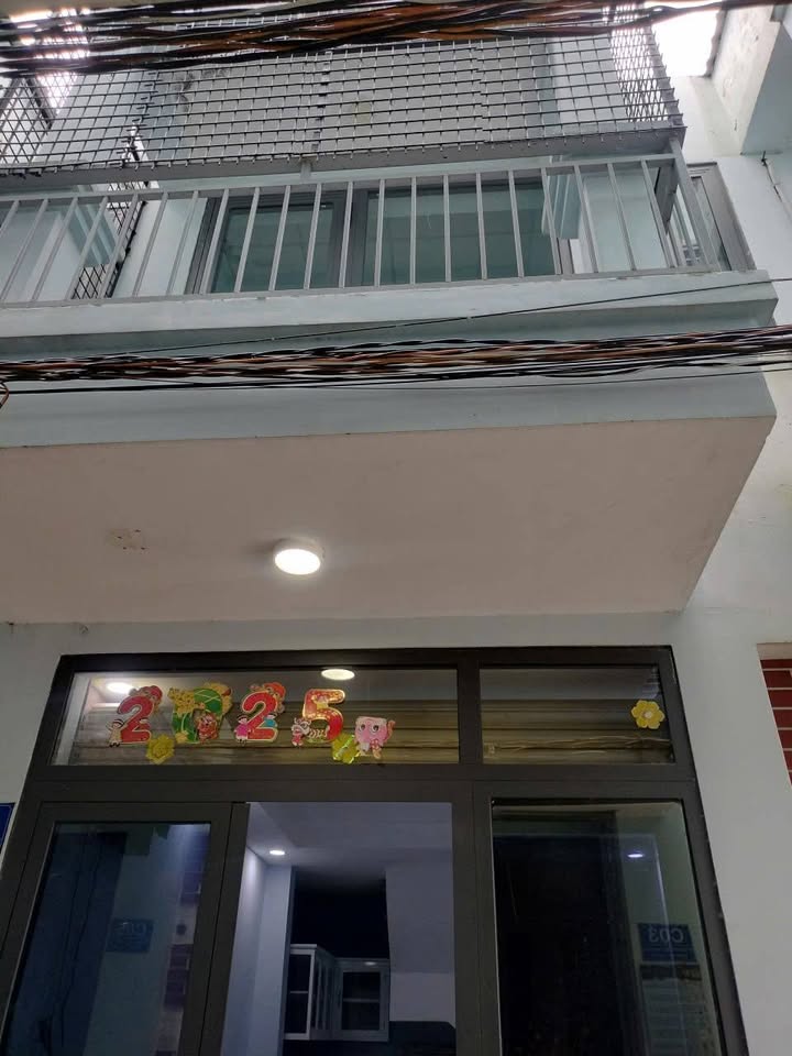 Nhà trệt lầu Huyện Đức Hòa 28m² giá 420 triệu - Bán nhanh, chính chủ!