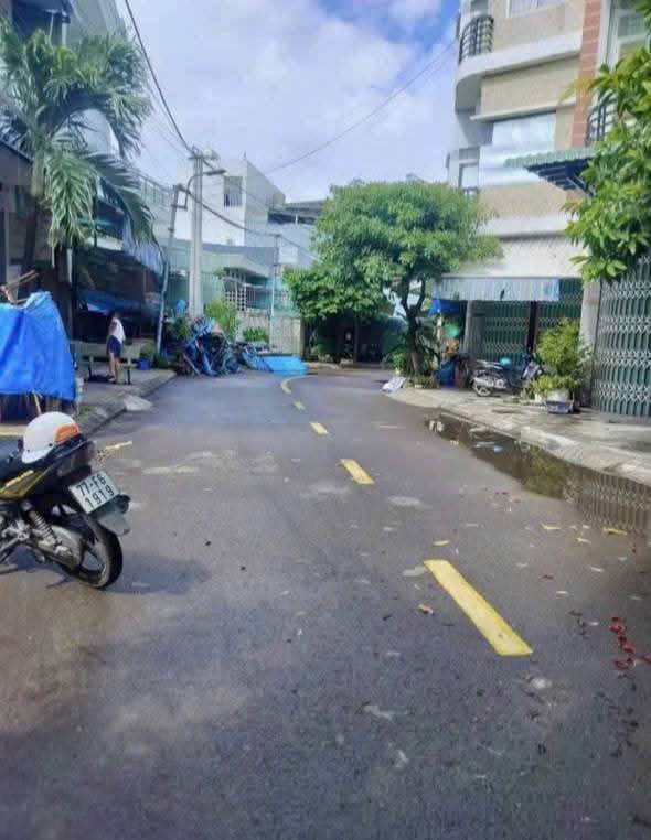 Nhà mặt tiền Nguyễn Hồng Đào - Hải Cảng 39m² giá 2.69 tỷ - Sổ hồng chính chủ!