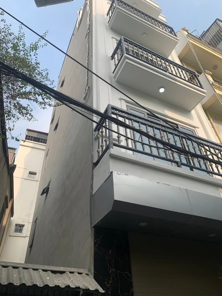 Nhà riêng Minh Khai, Vĩnh Tuy 75m² giá 10 tỷ - Sổ đỏ chính chủ, thang máy mới!