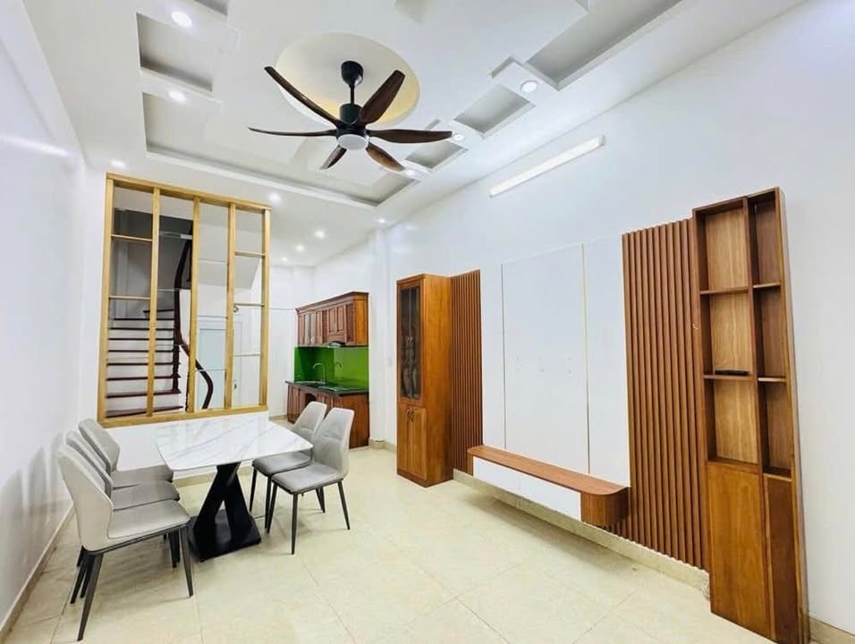 Nhà riêng Cầu Giấy - 36m² - 12 tỷ - Chính chủ bán gấp