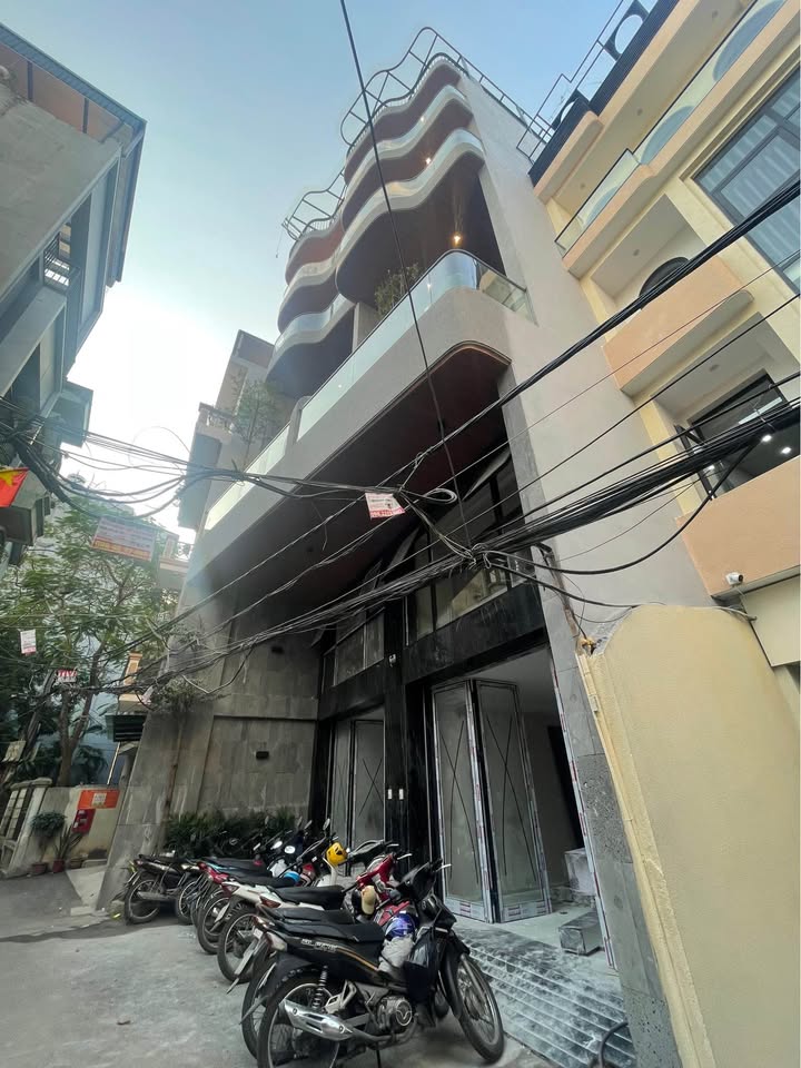 Nhà phố Hồng Tiến, Long Biên 93m² giá 20 tỷ - Chính chủ bán gấp!