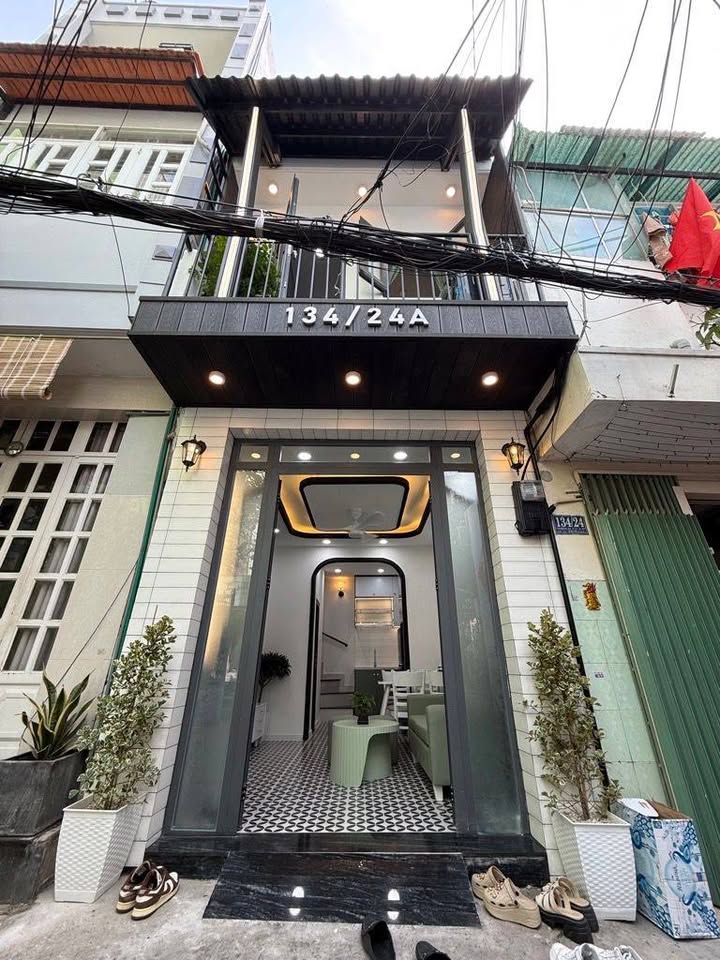 Nhà đẹp 2 tầng phường 1, Quận Bình Thạnh 41m² giá chỉ 3 tỷ - Sổ hồng nở hậu!