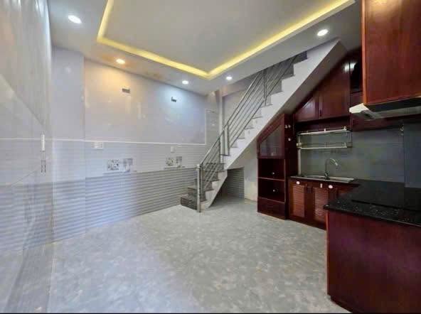 Nhà 4 Lầu Đường Âu Dương Lân Quận 8 - Giá 2.88 Tỷ - Chính Chủ Bán Gấp!