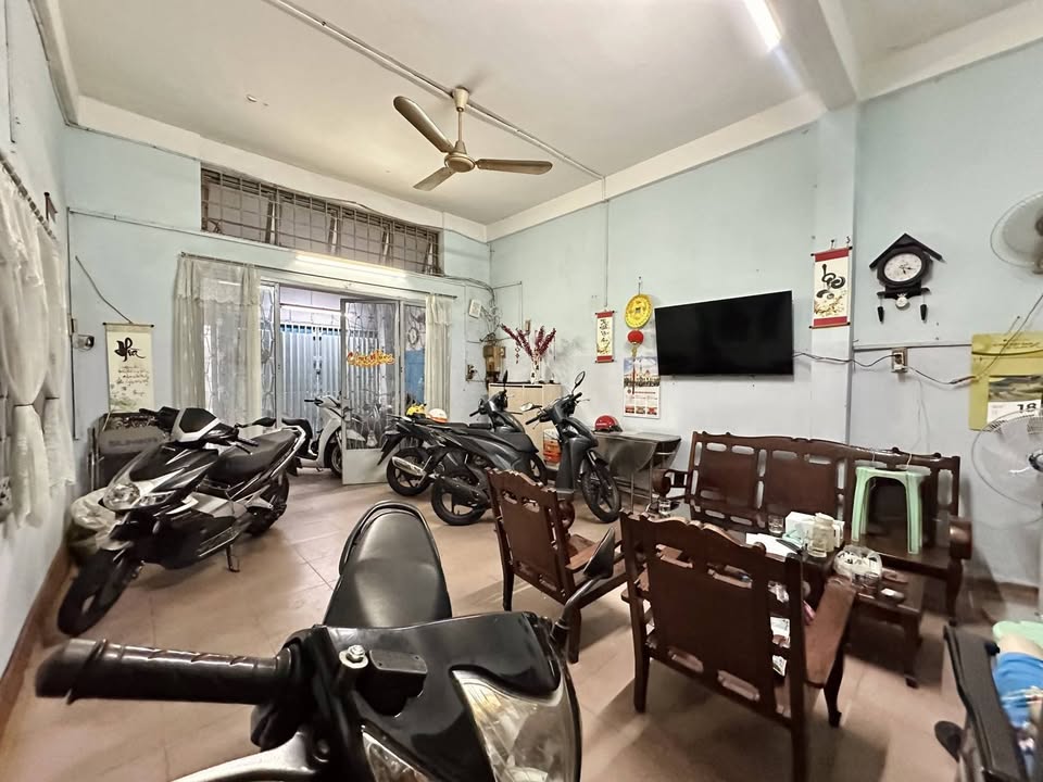 Nhà lô góc mặt tiền Lý Thường Kiệt, Tân Bình 88m² giá 15 tỷ - Đầu tư sinh lời ngay!