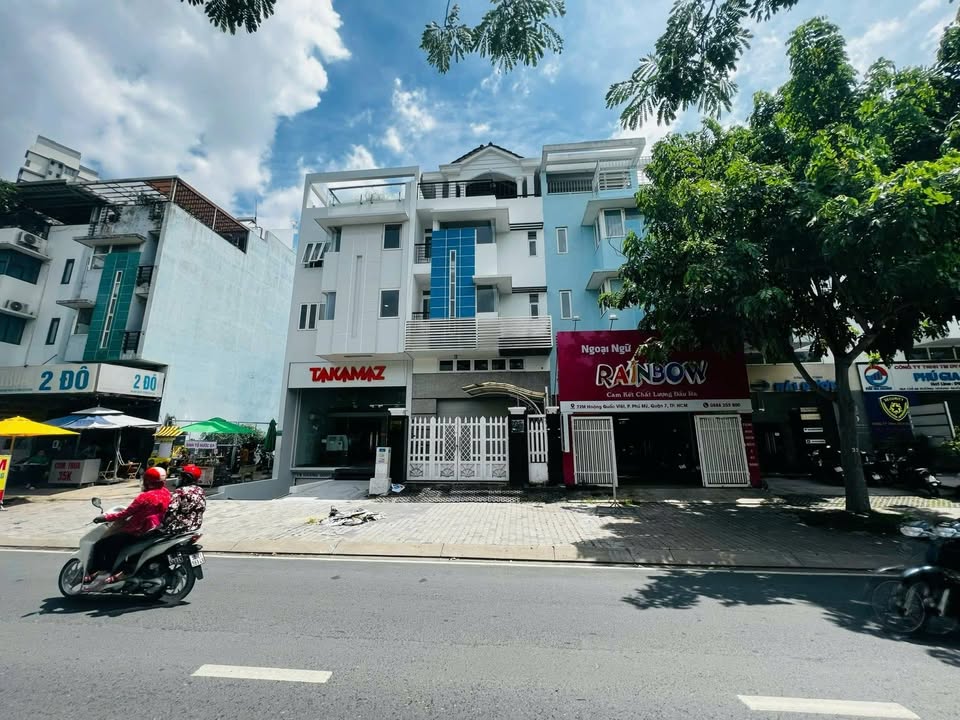 Nhà Phố Mặt Tiền Hoàng Quốc Việt Quận 7 132m² giá 29 tỷ - Đầu tư sinh lời tại trung tâm!