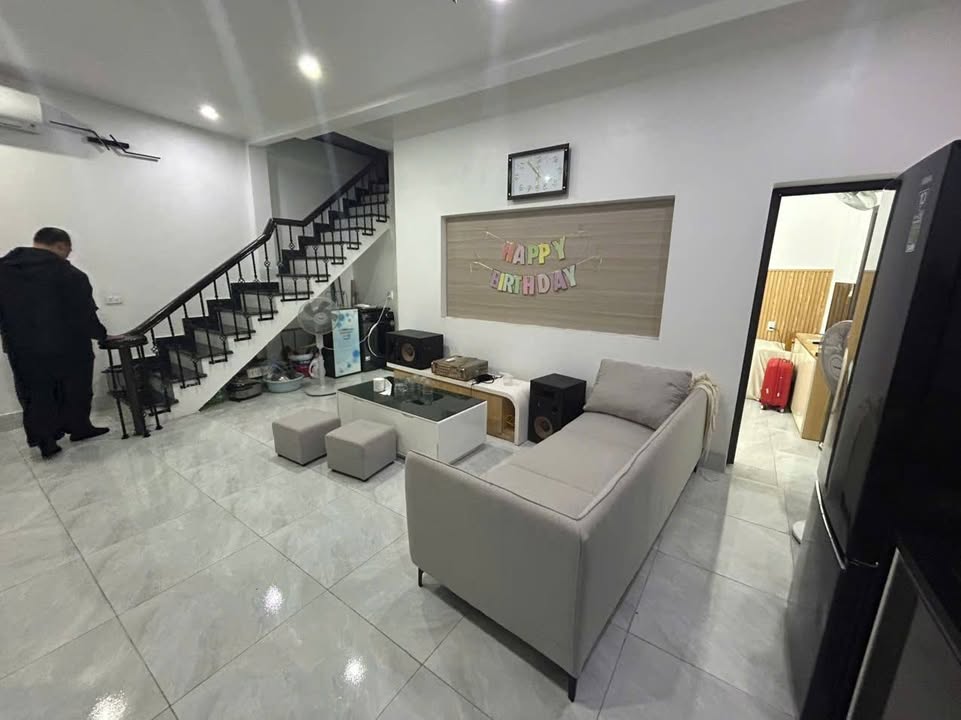 Nhà Hồng Bàng 52.5m² giá 2.3 tỷ - Full nội thất mới 100%!