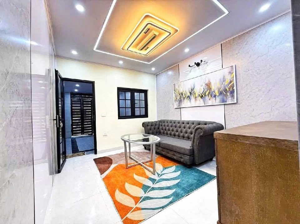 FrontHouse Tập thể Hai Bà Trưng 120m² giá 5 tỷ - Kinh doanh thuận lợi!