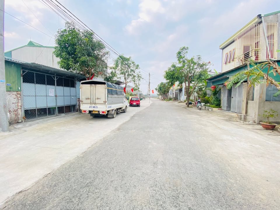 Lô Đất Hưng Đông, Đường Trần Hữu Thung, 140m² - Kinh Doanh Tốt!