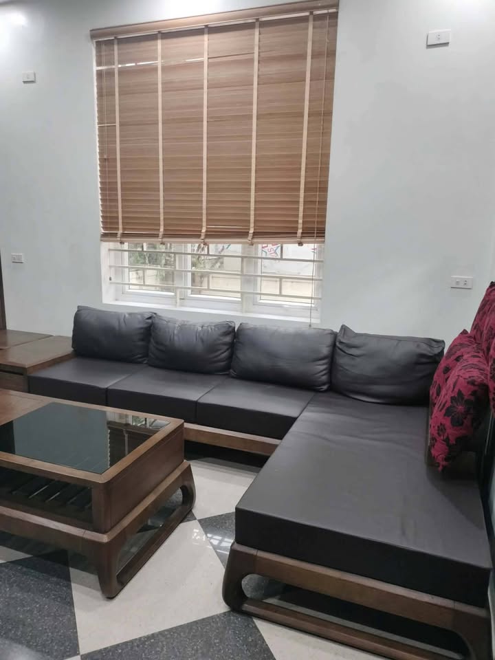 Nhà cho thuê 3 tầng tại phường Bến Thủy - Thiết kế 4 phòng ngủ, giá 6 triệu/tháng