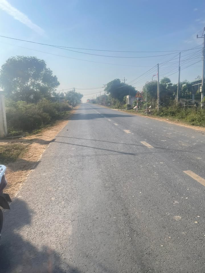 Đất nền 1000m² mặt tiền đường chính T7, xã Ea Lê - Cơ hội đầu tư hấp dẫn!