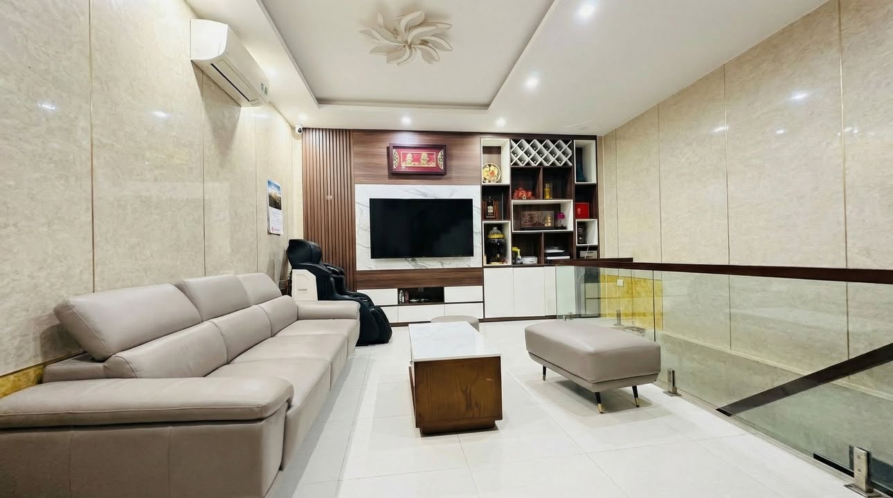 Nhà 6 tầng phố Hàng Cháo 38m² giá 11 tỷ - Vị trí đắc địa gần Lăng Bác