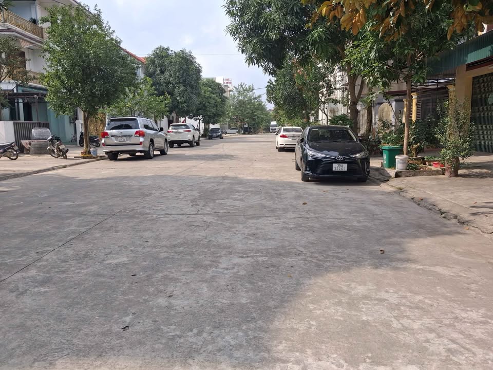 Đất nền lô góc 2 mặt tiền đường Chu Văn An, TP Hoa Lư, 95m² giá 4 tỷ - Cơ hội đầu tư tuyệt vời!