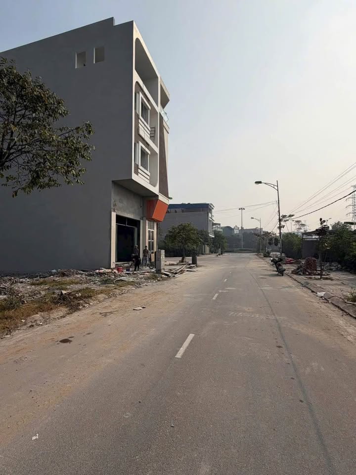 Đất mặt đường Phạm Văn Ngọ, Bãi Viên 79m² giá 3 tỷ - Vị trí đẹp không lỗi phong thủy!