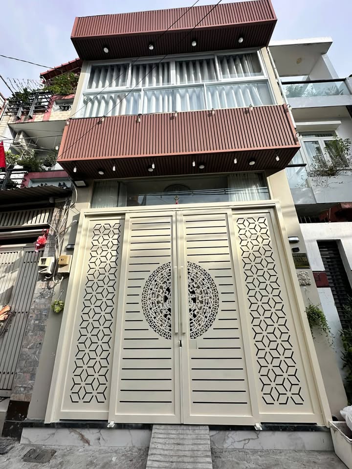 Nhà 3 tầng chính chủ tại Âu Cơ, Tân Bình 34m² giá 6.5 tỷ - Dọn vào ở ngay!