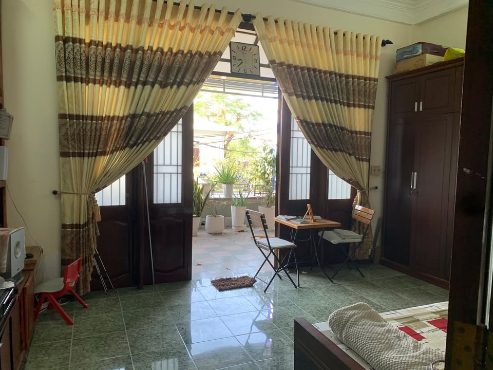 Cho thuê mặt bằng tầng 2 Đinh Tiên Hoàng, Huế 41m² - Cơ hội kinh doanh tuyệt vời!