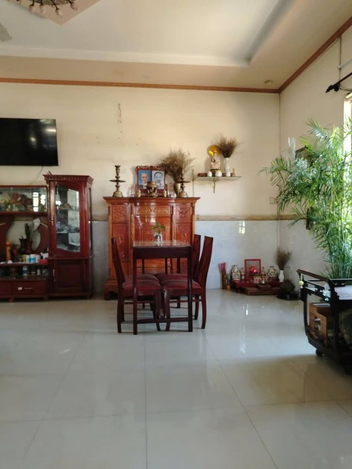 Nhà vườn mặt tiền Phạm Ngũ Lão, 688m², giá chỉ 2.7 tỷ - Sẵn sàng vào ở ngay!