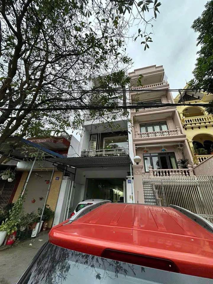 Bán nhà mặt đường Hùng Vương, Hải Phòng 113m² giá 8.2 tỷ - Kinh doanh sầm uất!