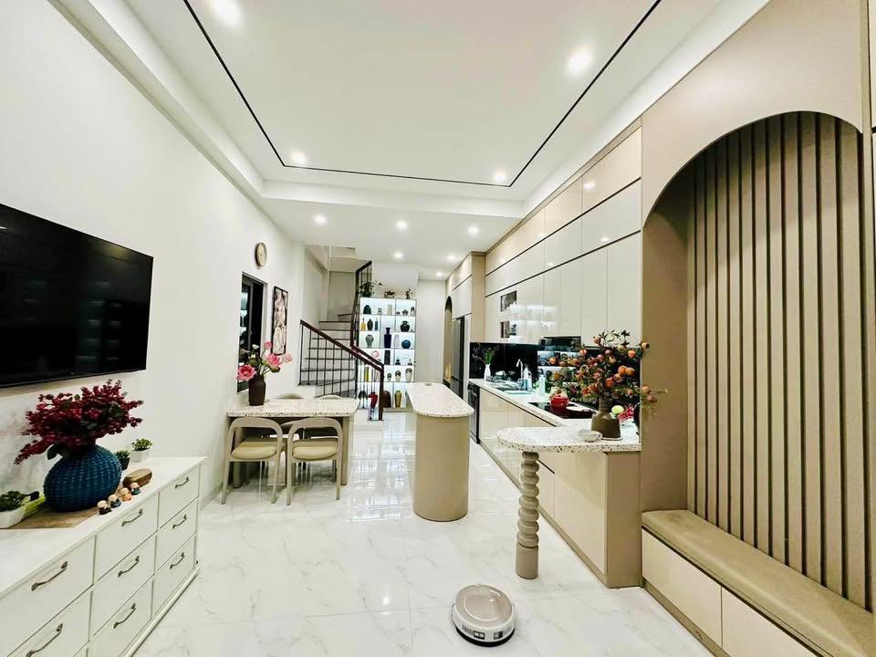 Nhà mới 6 tầng Minh Khai 45m² giá 8 tỷ - Thiết kế hiện đại, thang máy