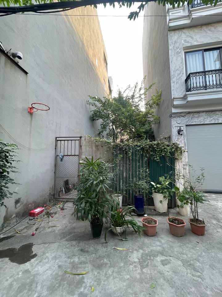 FrontHouse Bát Khối 548m² giá 43,78 tỷ - Đầu tư sinh lời ngay lập tức!