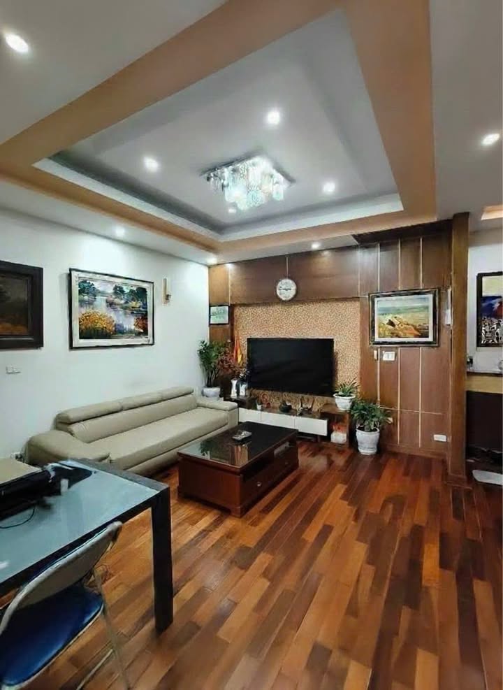 Căn hộ Chung cư Bộ CA, Tố Hữu 109m² giá 8 tỷ - Full nội thất sang trọng!