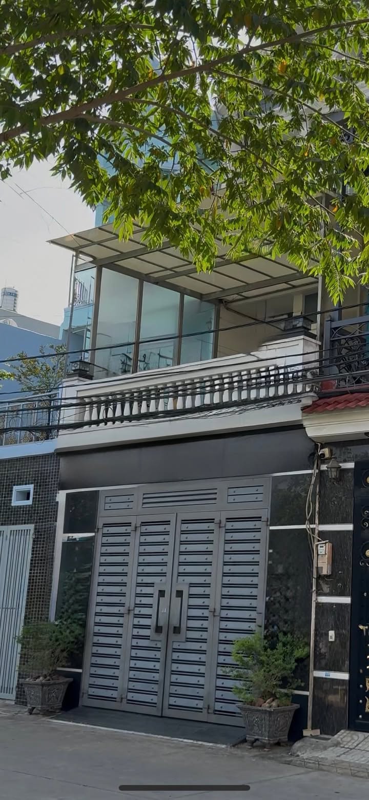 Nhà phố Bà Điểm Hóc Môn 115m² giá 4.8 tỷ - Đầu tư sinh lời tiềm năng!