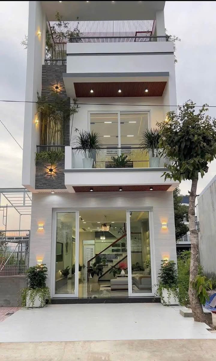 Nhà đẹp tại Bình Chánh 90m² giá 1.39 tỷ - Sẵn sàng vào ở ngay!