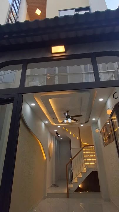 Nhà phố Quận 8 30m² giá 3.18 tỷ - Sổ hồng riêng, thiết kế hiện đại!