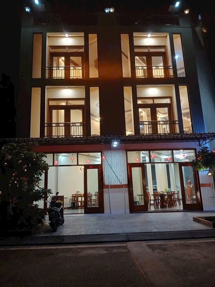 Nhà Liền Kề 120m² Xã Tân Nhựt Giá 10 Tỷ - Kinh Doanh Sầm Uất